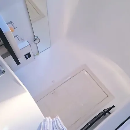 Fourtytwo Citysuite Apartment